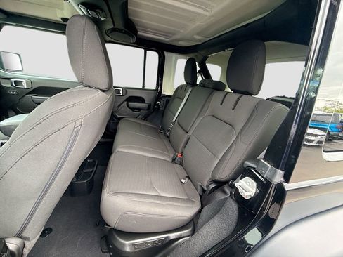 Used 2023 Jeep Wrangler Unlimited w/ Cold Weather Group AWD/4WD image 27
