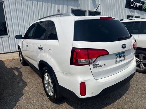Used 2014 Kia Sorento LX AWD/4WD image 2