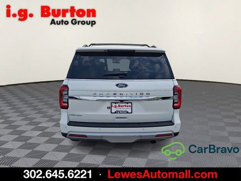 Used 2023 Ford Expedition Limited AWD/4WD image 5