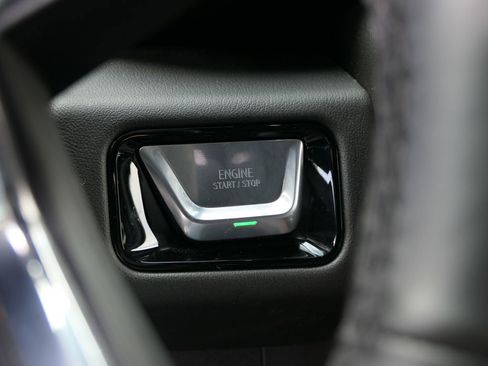 Used 2025 GMC Yukon XL Denali AWD/4WD image 20