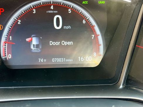 Used 2018 Honda Civic Sport Touring image 12