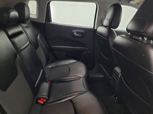 Used 2019 Jeep Compass Latitude image 19