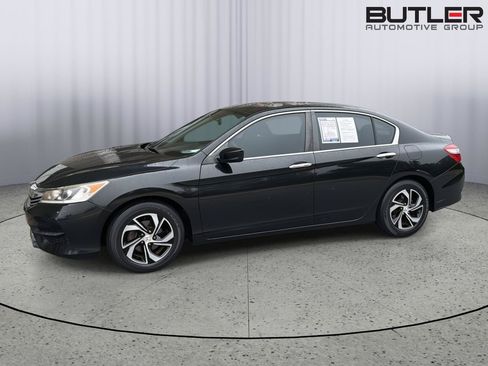 Used 2017 Honda Accord LX image 3