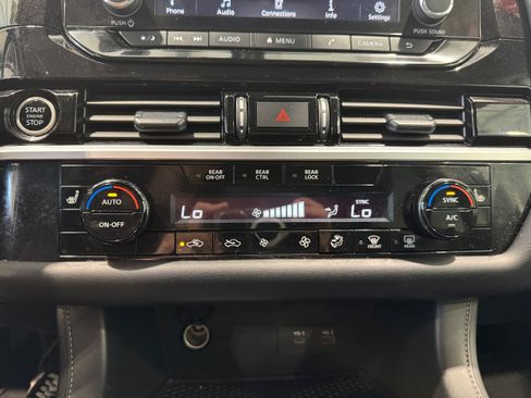 Used 2024 Nissan Pathfinder SV w/ SV Premium Package AWD/4WD image 20