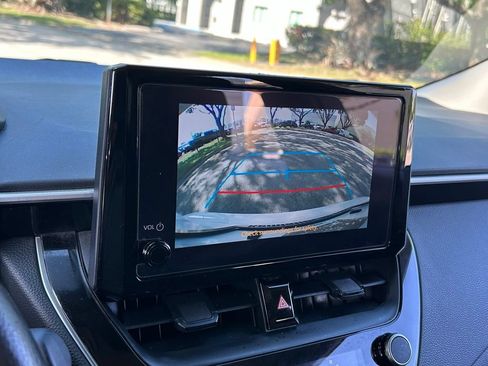 Used 2024 Toyota Corolla LE FWD image 24