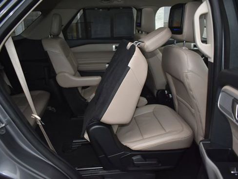 Used 2022 Ford Explorer Limited image 51