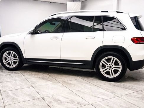 Used 2022 Mercedes-Benz GLB 250 4MATIC image 3