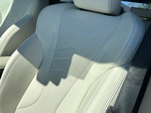 Used 2026 BMW X1 xDrive28i w/ Technology Package AWD/4WD image 16
