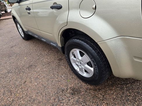 Used 2012 Ford Escape XLT AWD/4WD image 7