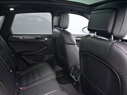 New 2026 Porsche Macan image 7