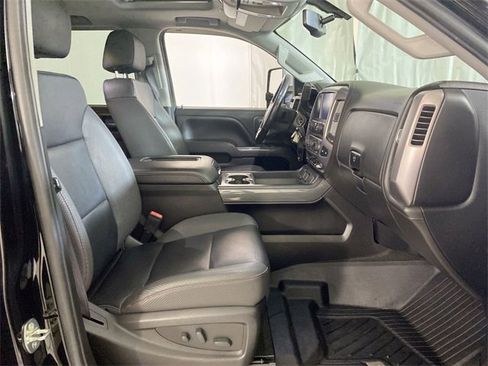 Used 2017 GMC Sierra 2500 SLT w/ All Terrain X HD Package image 28