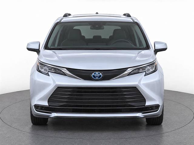 Used 2023 Toyota Sienna LE AWD/4WD image 8