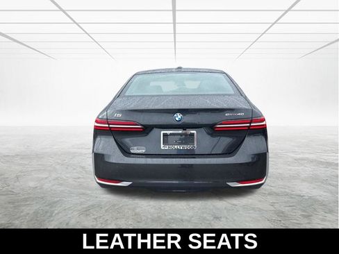 Used 2024 BMW i5 eDrive40i RWD image 6