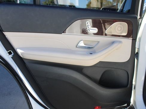 Certified 2022 Mercedes-Benz GLS 450 4MATIC image 25