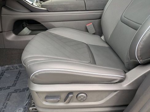 New 2025 INFINITI QX80 Luxe w/ Exterior Package RWD image 4