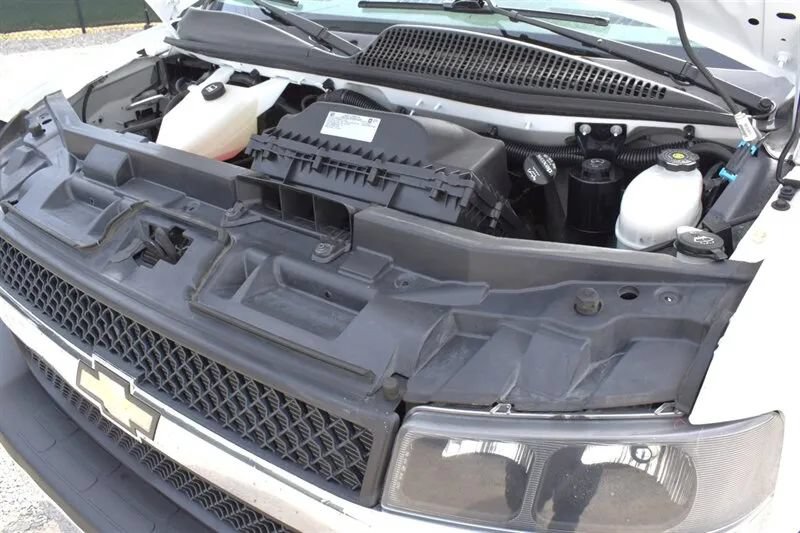 Used 2021 Chevrolet Express 2500 Extended w/ Driver Convenience Package RWD image 28