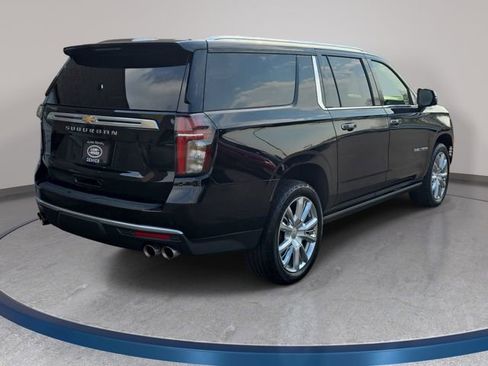 Used 2023 Chevrolet Suburban High Country w/ Premium Package 2 AWD/4WD image 6