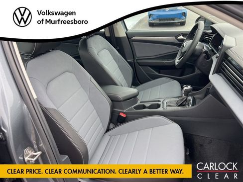 Used 2026 Volkswagen Jetta SE FWD image 23
