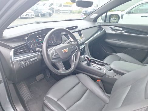 Used 2023 Cadillac XT5 Premium Luxury w/ Technology Package FWD image 11