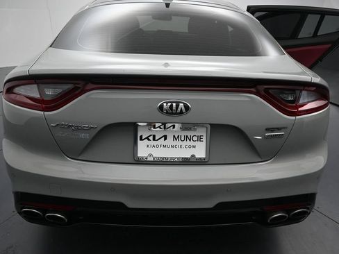 Used 2019 Kia Stinger GT2 AWD/4WD image 9