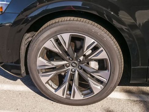 New 2026 Audi Q8 Premium Plus image 5