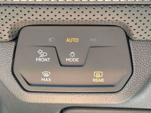 Certified 2026 Volkswagen Atlas SE AWD/4WD image 18
