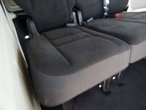 Used 2018 Dodge Grand Caravan SE w/ UConnect Hands-Free Group FWD image 35