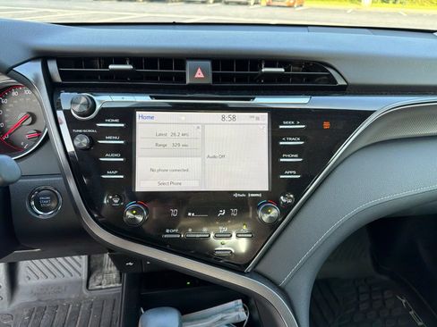 Used 2020 Toyota Camry XSE FWD image 18