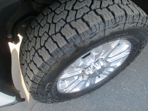 Used 2023 GMC Sierra 2500 Denali w/ Denali Ultimate Package image 14