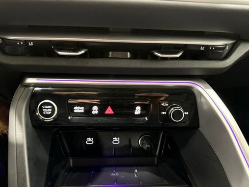 Used 2025 Audi Q5 Premium Plus image 37