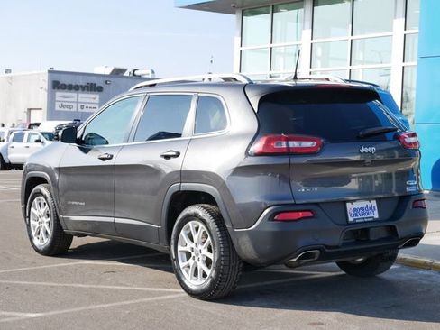 Used 2016 Jeep Cherokee Latitude image 5