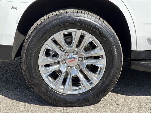 Used 2024 GMC Yukon Denali RWD image 33