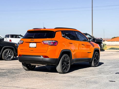New 2026 Jeep Compass Latitude w/ Sun and Sound Group image 5