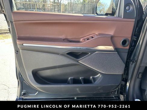 New 2026 Lincoln Navigator L Reserve image 10
