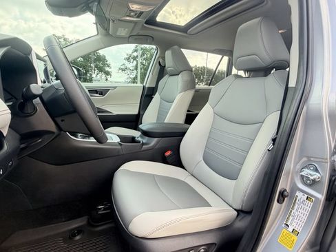 Used 2025 Toyota RAV4 XLE Premium w/ Weather Package AWD/4WD image 28