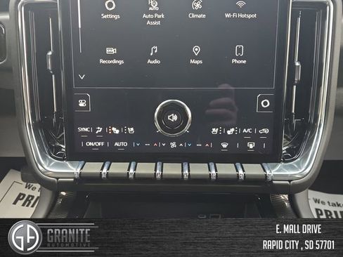 New 2026 GMC Yukon XL Elevation w/ Elevation Premium Package AWD/4WD image 18