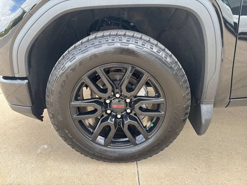 Used 2024 GMC Sierra 1500 Elevation AWD/4WD image 11