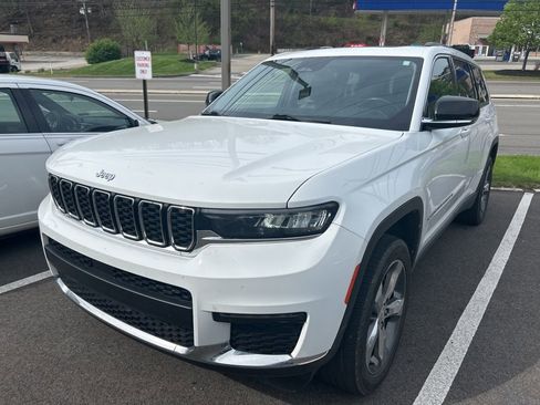 Used 2022 Jeep Grand Cherokee L Limited image 2
