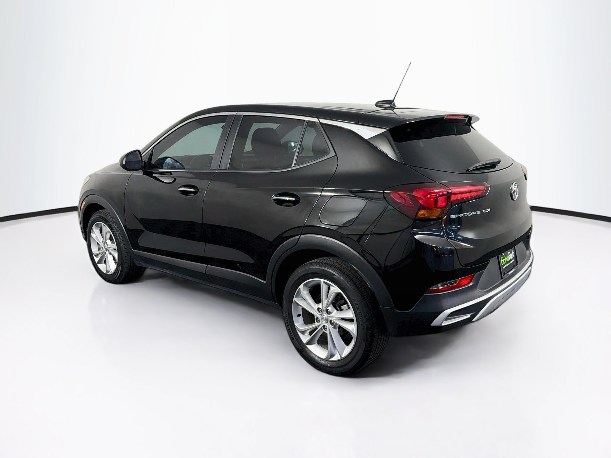 Used 2023 Buick Encore GX Preferred w/ Cold Weather Comfort Package FWD image 5