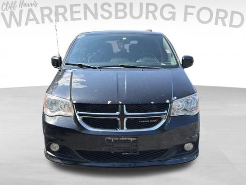 Used 2018 Dodge Grand Caravan SXT FWD image 2
