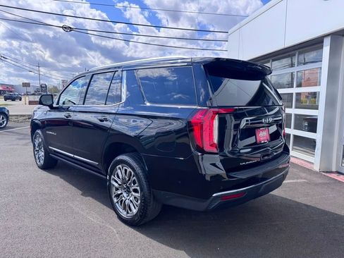 Used 2024 GMC Yukon Denali Ultimate image 3