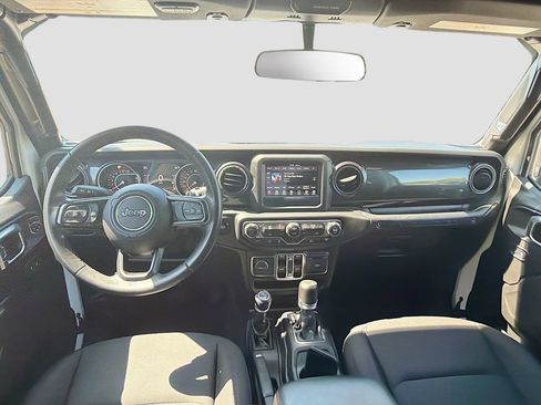Used 2022 Jeep Wrangler Unlimited Sport AWD/4WD image 15