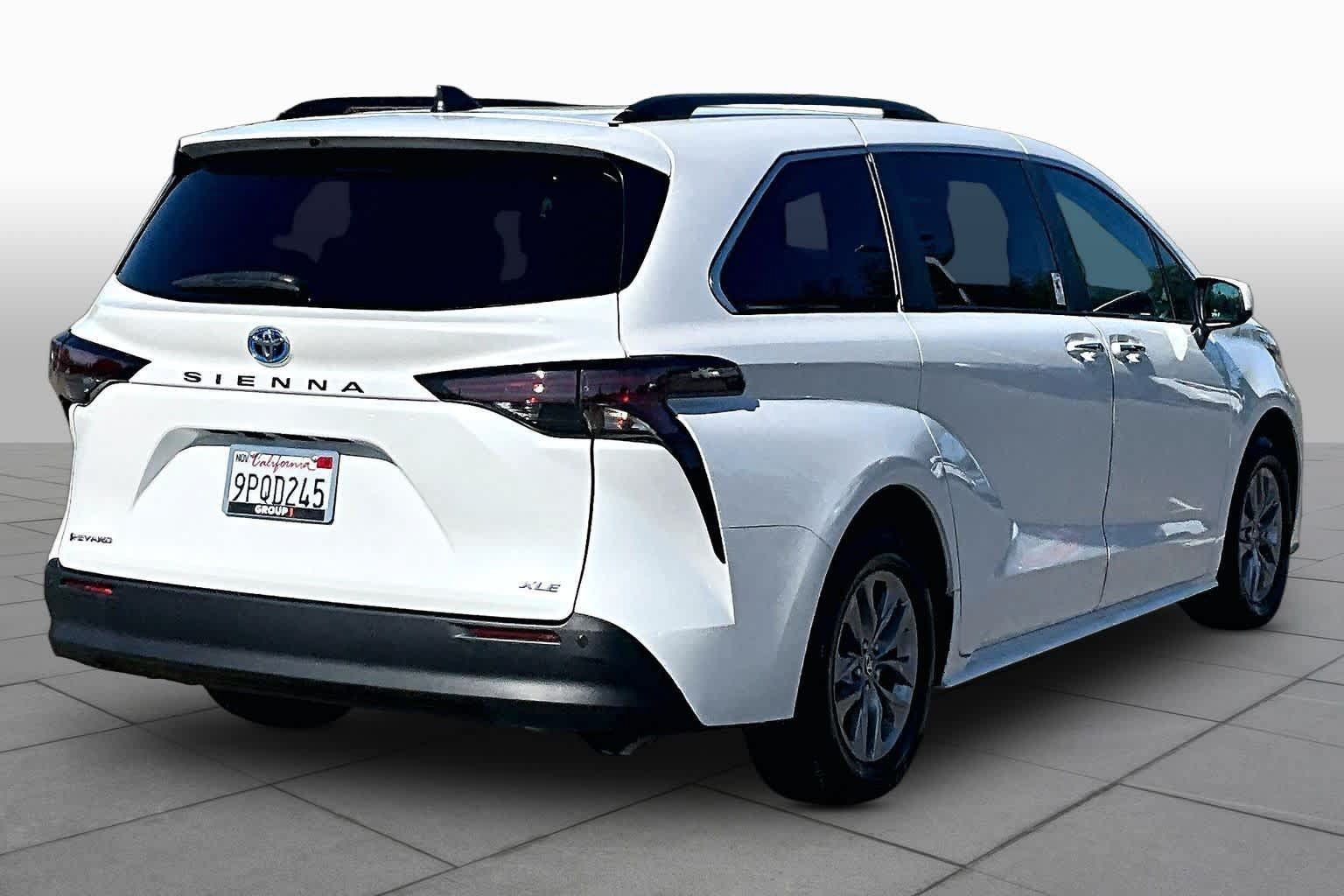 Certified 2025 Toyota Sienna XLE w/ XLE Plus Package AWD/4WD image 12