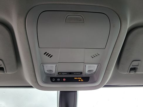 Used 2020 GMC Acadia SLE FWD image 33
