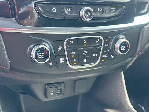 Certified 2023 Chevrolet Traverse RS FWD image 15