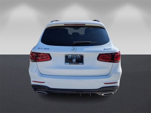 Used 2021 Mercedes-Benz GLC 300 4MATIC image 5