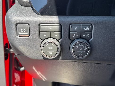 New 2026 Chevrolet Silverado 3500 LT w/ All Star Edition AWD/4WD image 9
