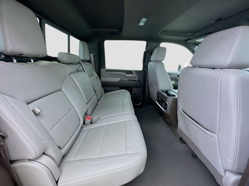 Used 2024 GMC Sierra 2500 SLT w/ SLT Premium Package image 19