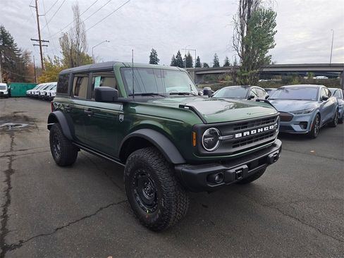 New 2025 Ford Bronco Big Bend w/ Black Diamond Package image 3