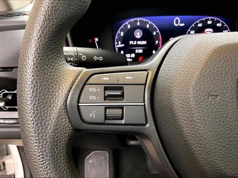 Used 2023 Honda Accord EX image 23